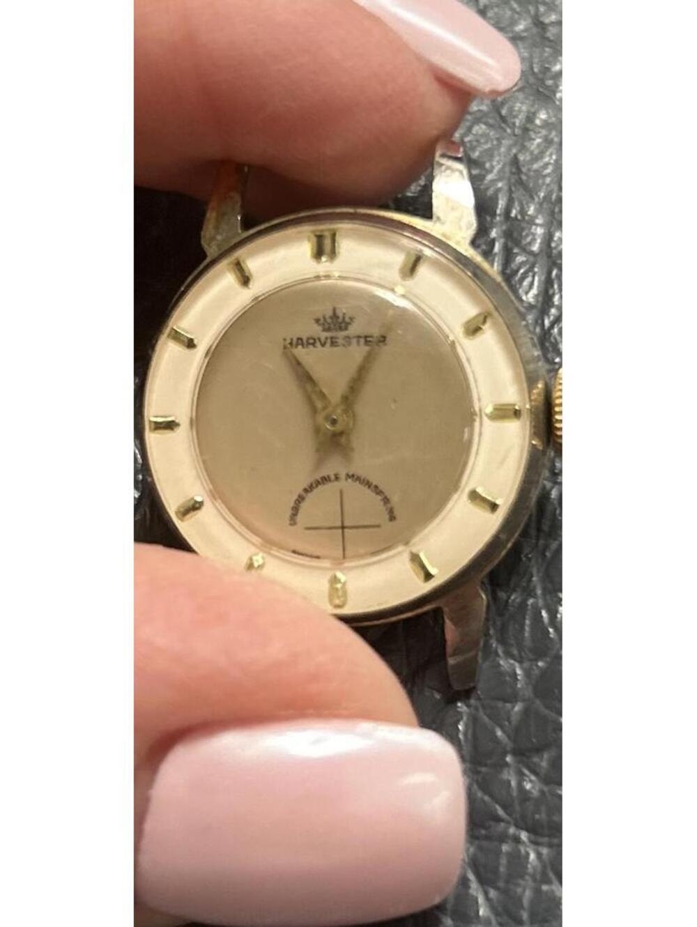 Harvester Vintage Gold Watch - Unique Collectible